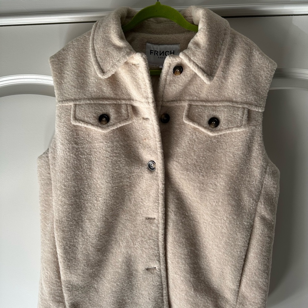 FRNCH Women's Cream Sleeveless Jacket